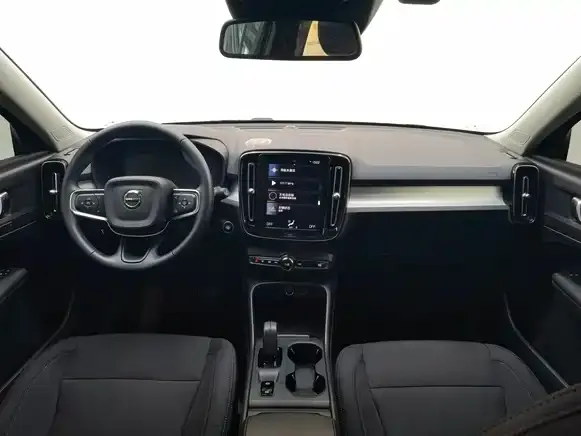 Volvo XC40 2021 из CN, фото 4
