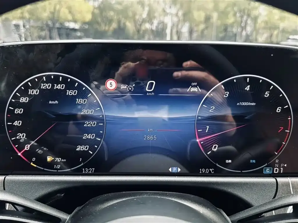Mercedes-Benz E-Class 2025 из CN, фото 9