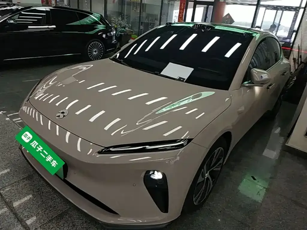 NIO ET5