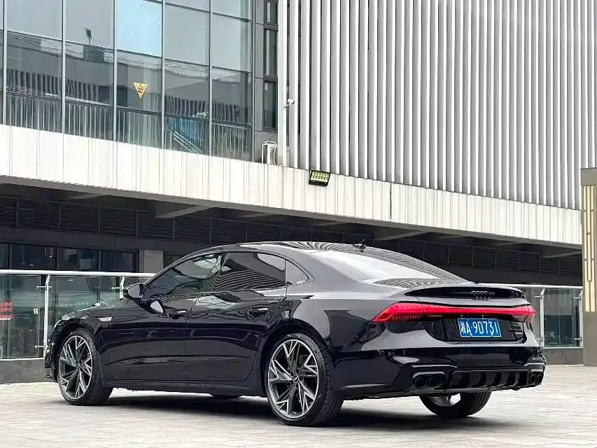 Audi A7L 2024 из CN, фото 3