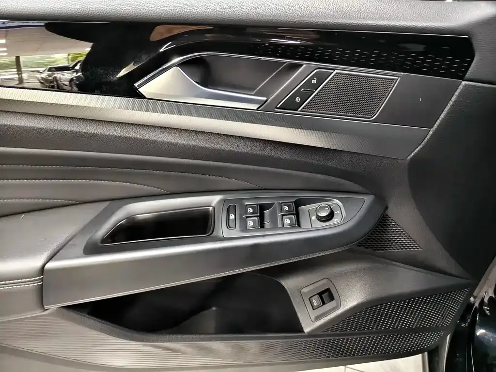 Volkswagen Passat — фото 3
