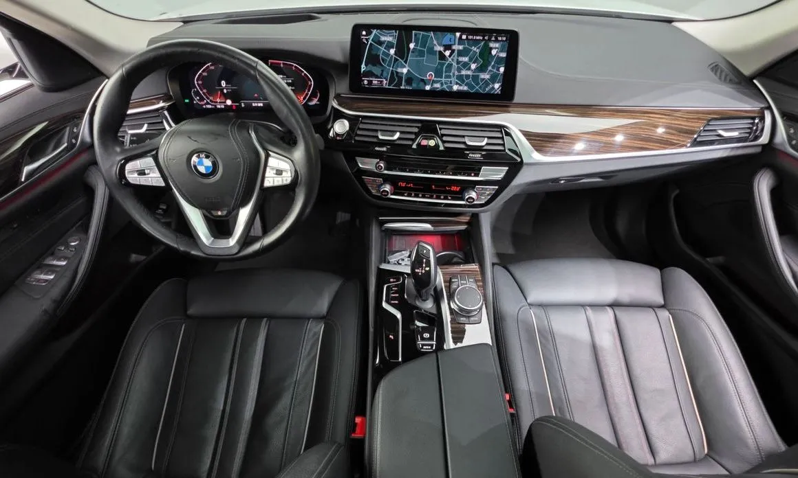 BMW 5-Series 2023 из KR, фото 10