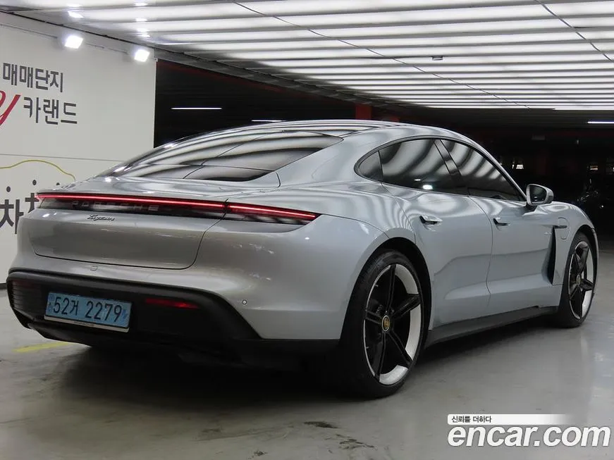 Porsche Taycan 2022 из KR, фото 9