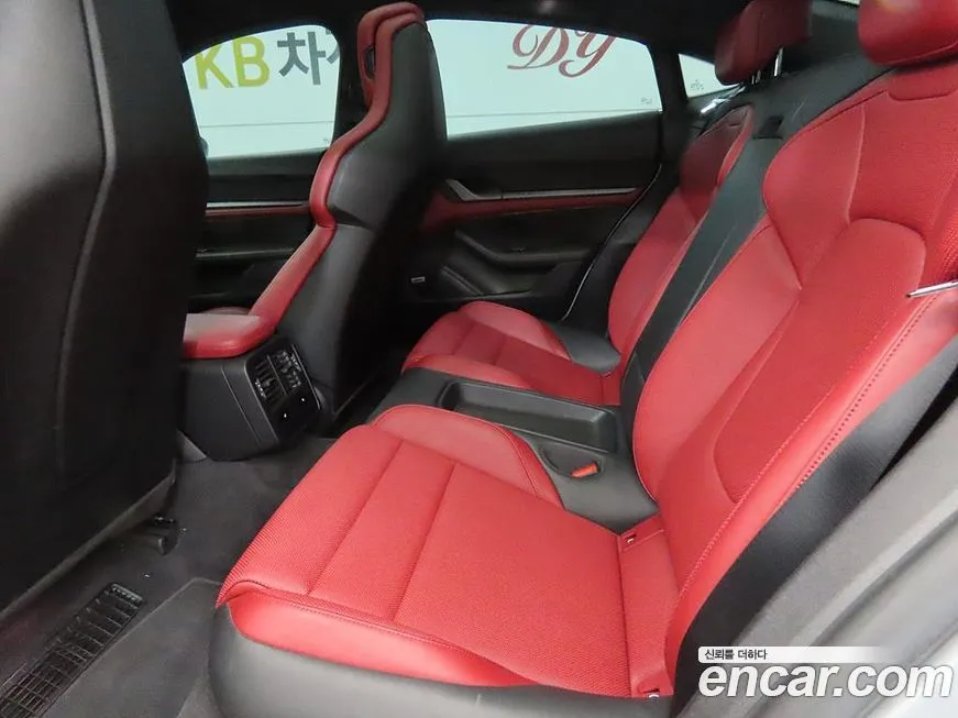 Porsche Taycan 2022 из KR, фото 7