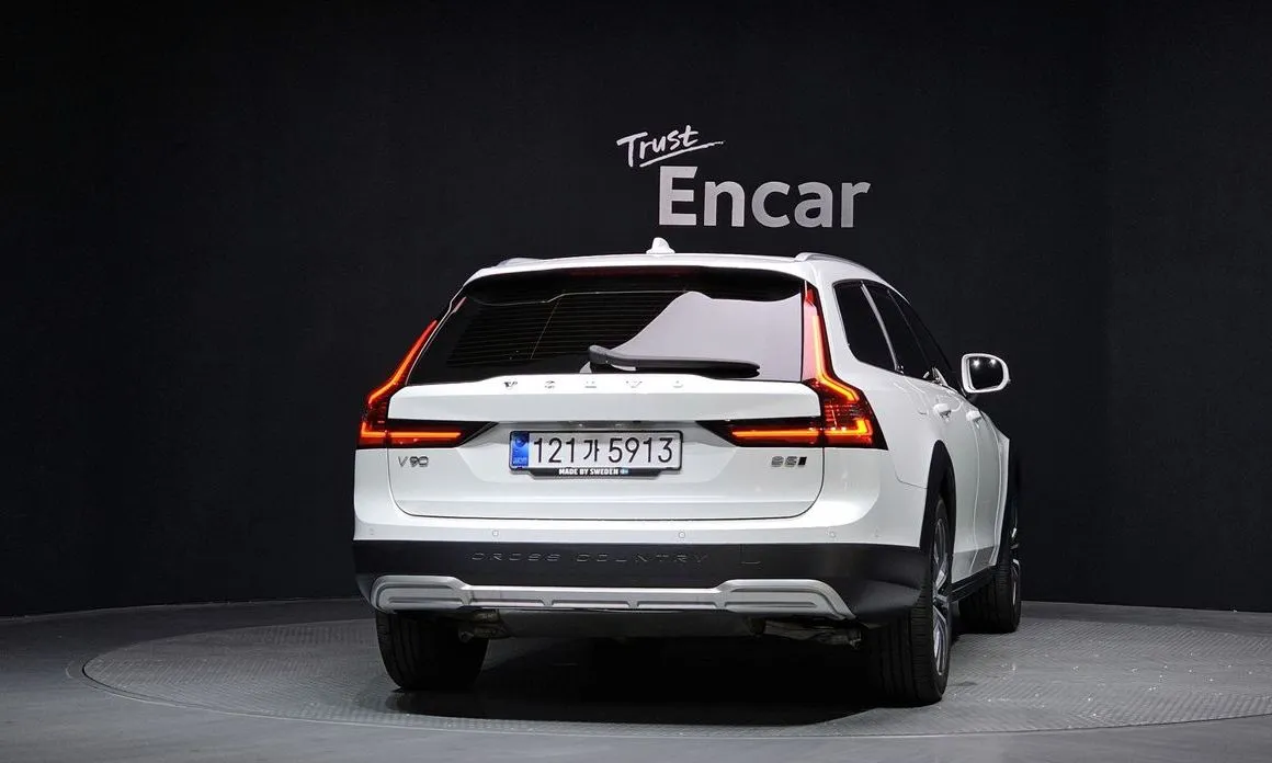 Volvo V90 2021 из KR, фото 2
