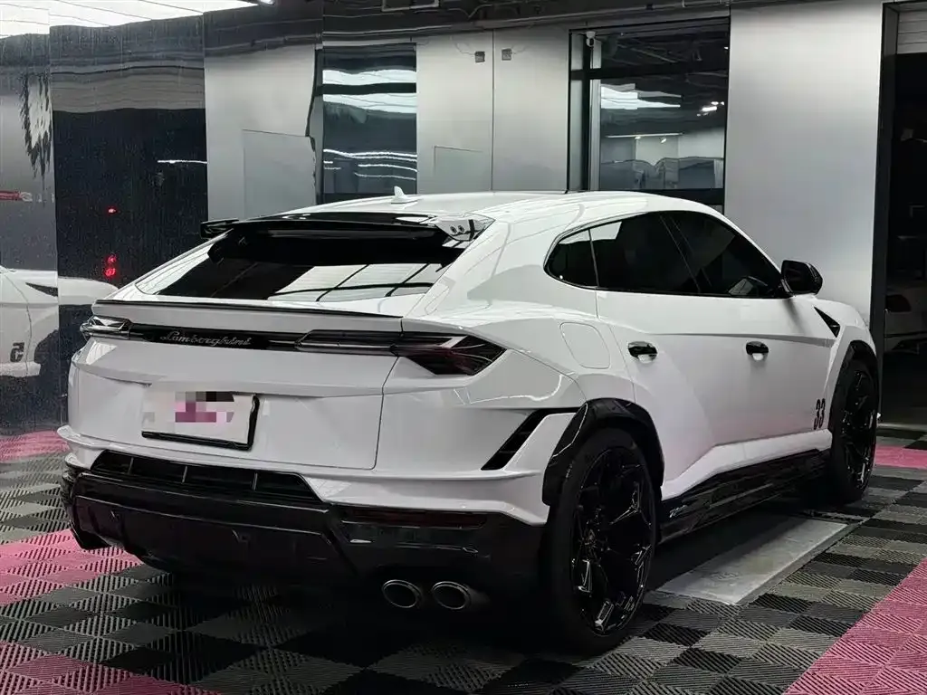 Lamborghini Urus — фото 2