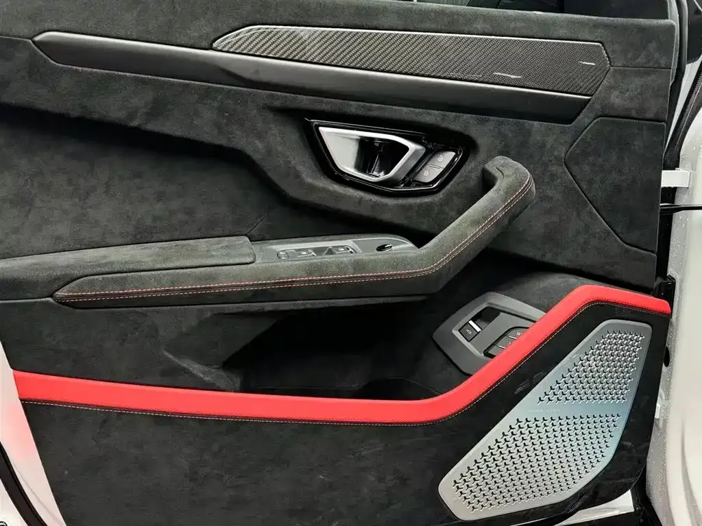 Lamborghini Urus — фото 6