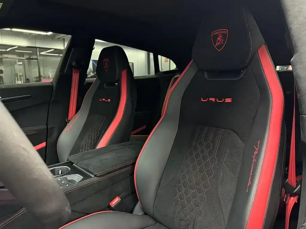 Lamborghini Urus — фото 7