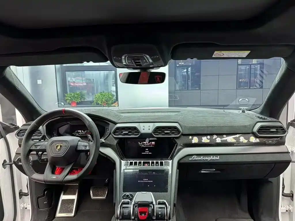 Lamborghini Urus — фото 8