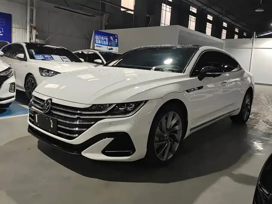 Volkswagen CC 2023 из CN, фото 1