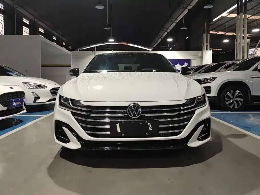 Volkswagen CC 2023 из CN, фото 6