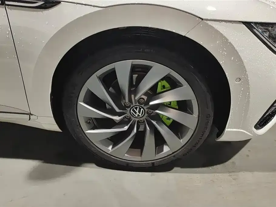 Volkswagen CC 2023 из CN, фото 2