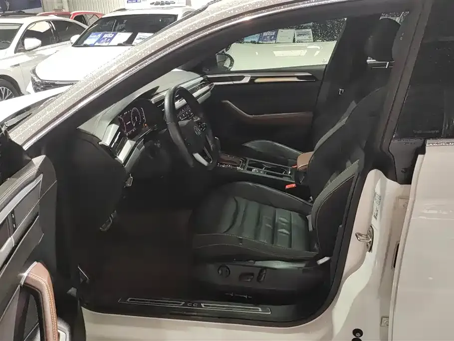 Volkswagen CC 2023 из CN, фото 7