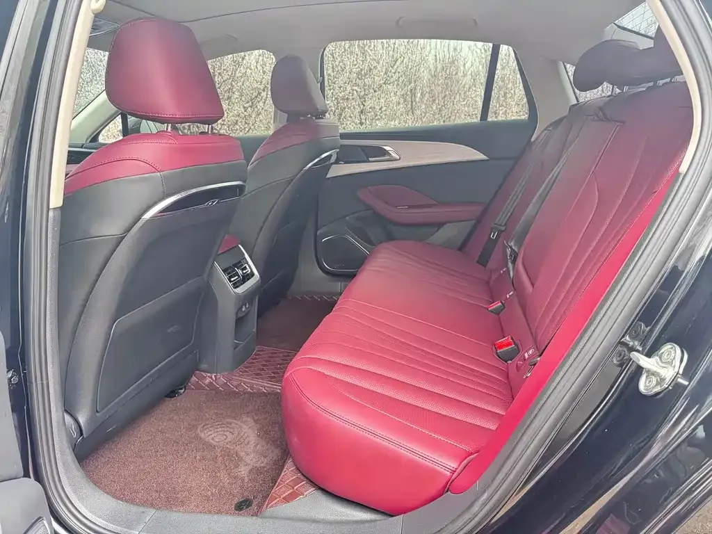 Hongqi H5 PHEV 2025 из CN, фото 3