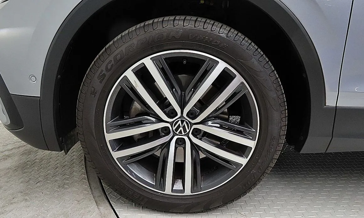Volkswagen Tiguan — фото 5