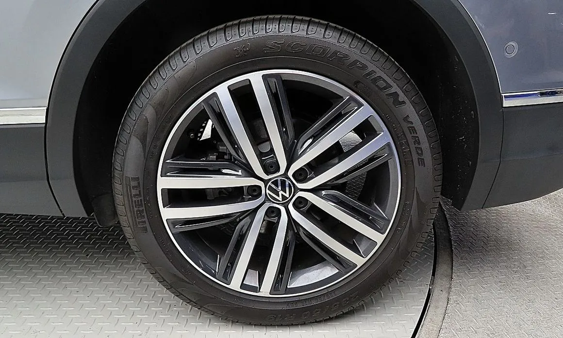 Volkswagen Tiguan — фото 8