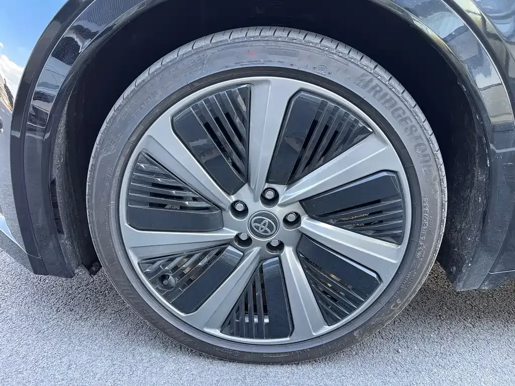 Toyota bZ5 2026 из CN, фото 8
