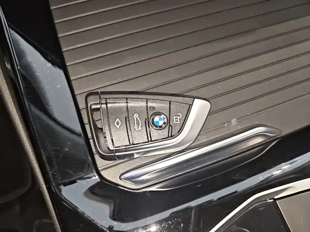 BMW X3 — фото 10