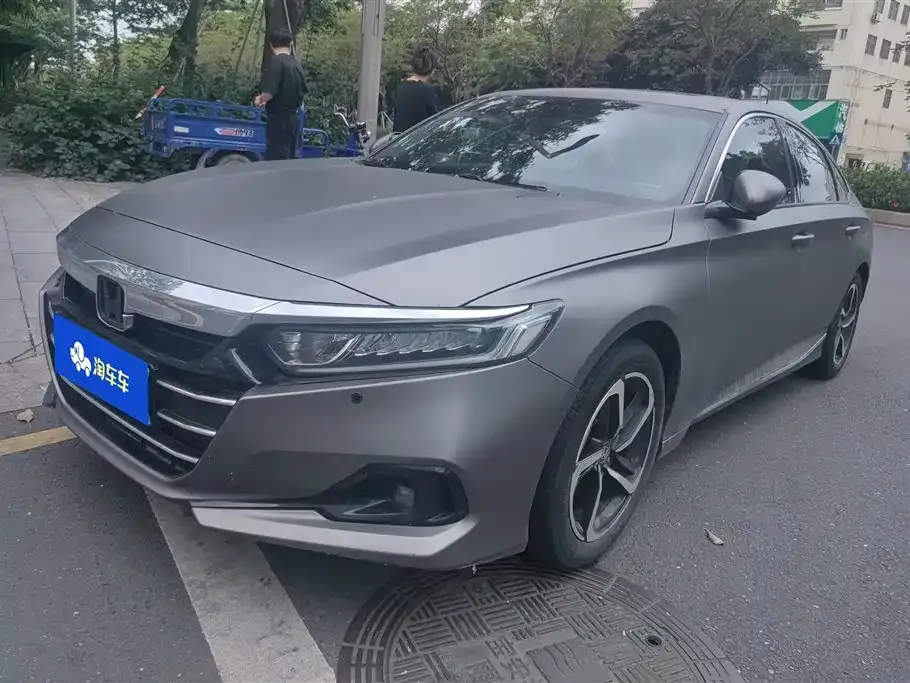 Honda Accord — фото 1