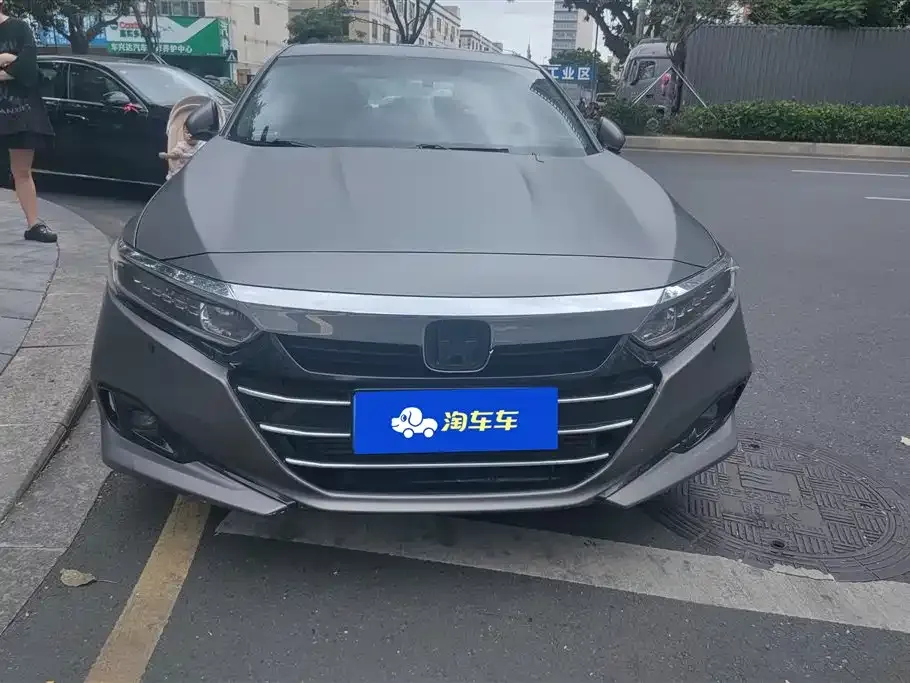 Honda Accord — фото 10