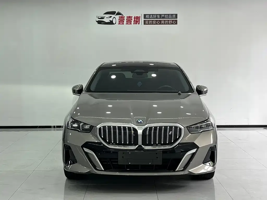 BMW i5 — фото 3