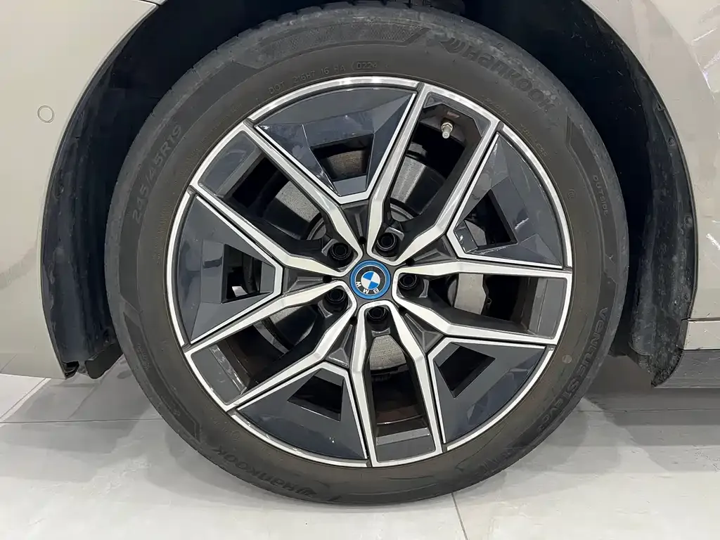 BMW i5 — фото 9