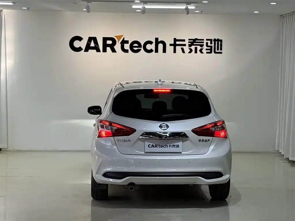 Nissan Tiida 2022 из CN, фото 2
