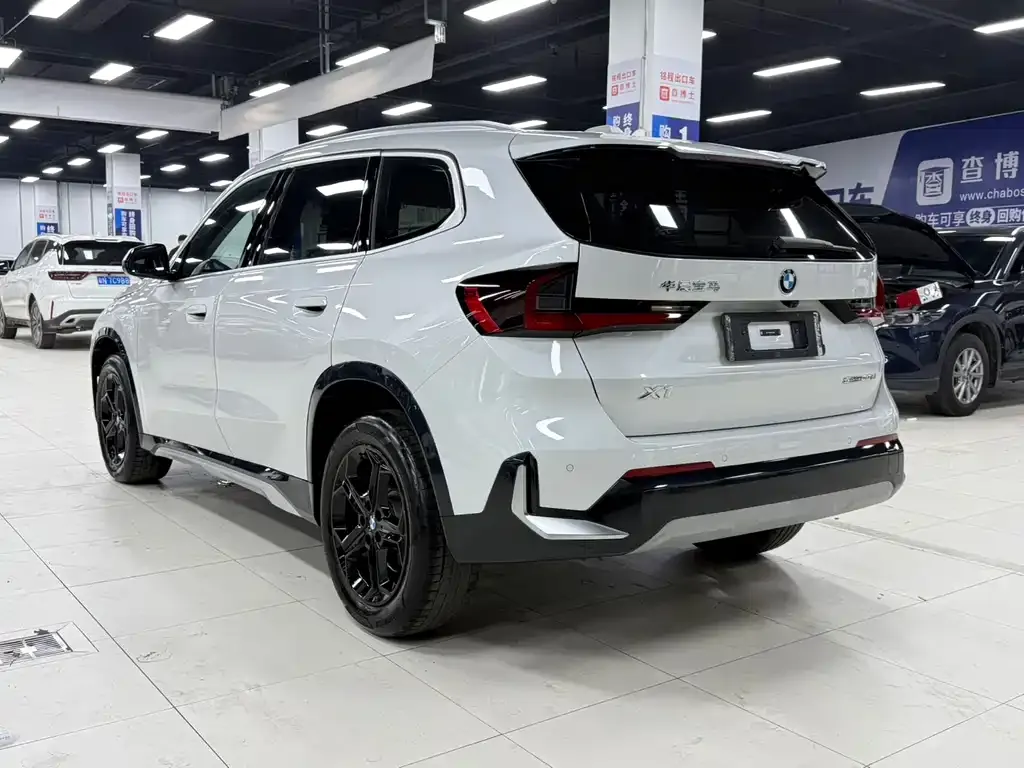 BMW X1 — фото 9