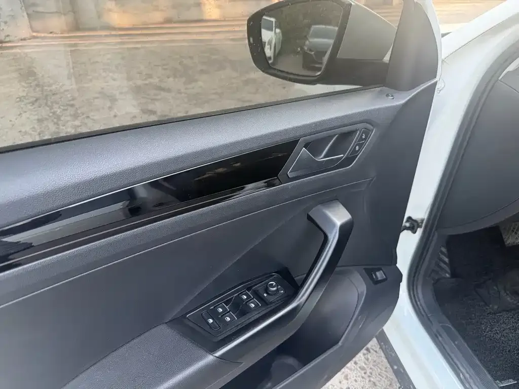 Volkswagen T-Roc 2021 из CN, фото 3