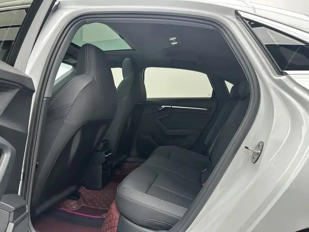 Audi A3 2022 из CN, фото 10