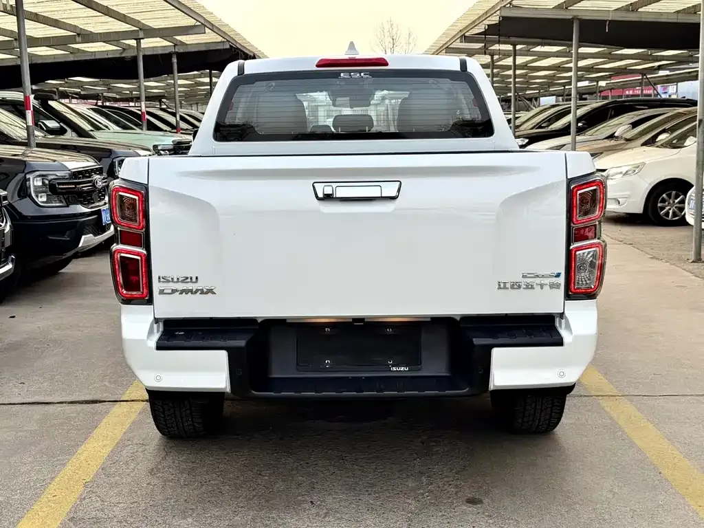 Isuzu D-MAX 2023 из CN, фото 9