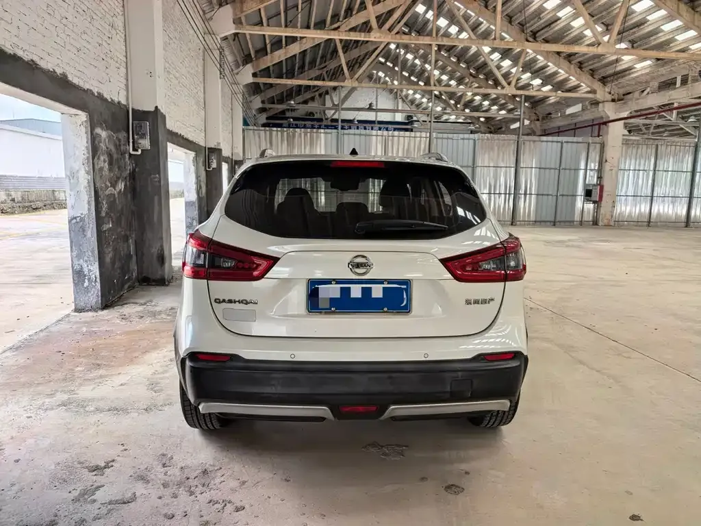 Nissan Qashqai — фото 9
