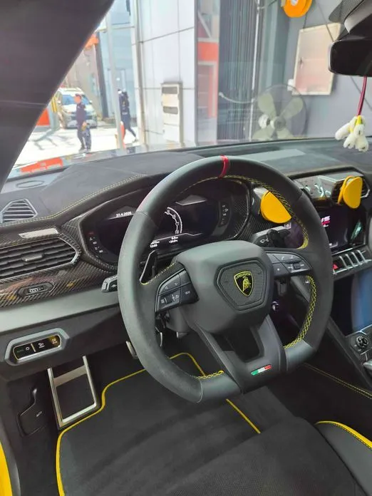 Lamborghini Urus 2024 из KR, фото 3
