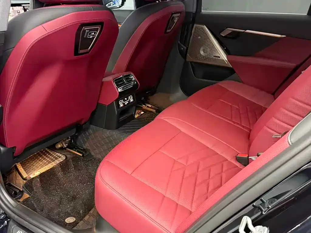 BMW 5 Series 2025 из CN, фото 6