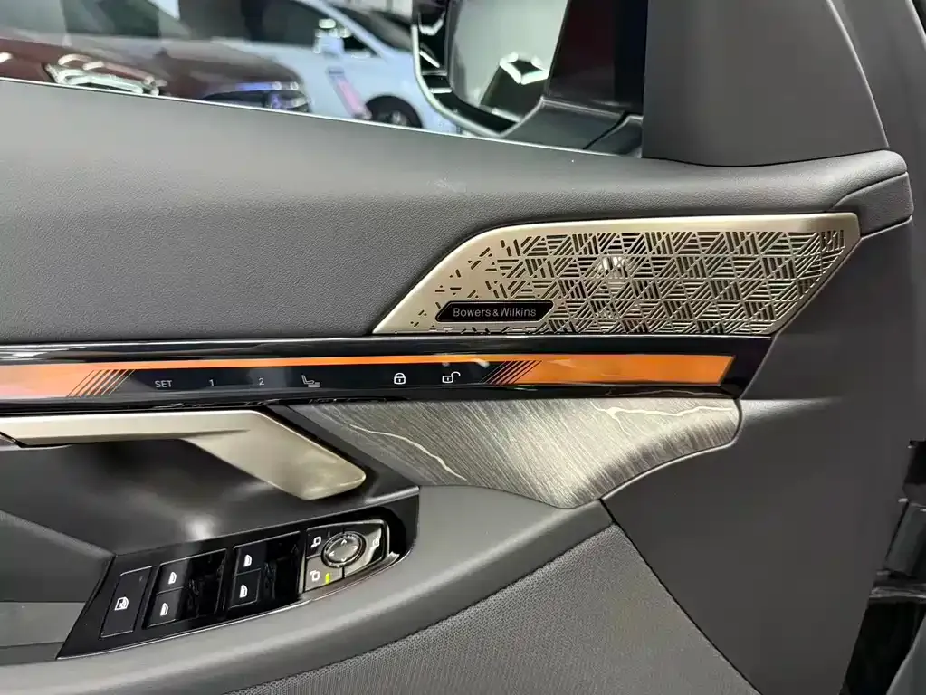 BMW 5 Series 2025 из CN, фото 3
