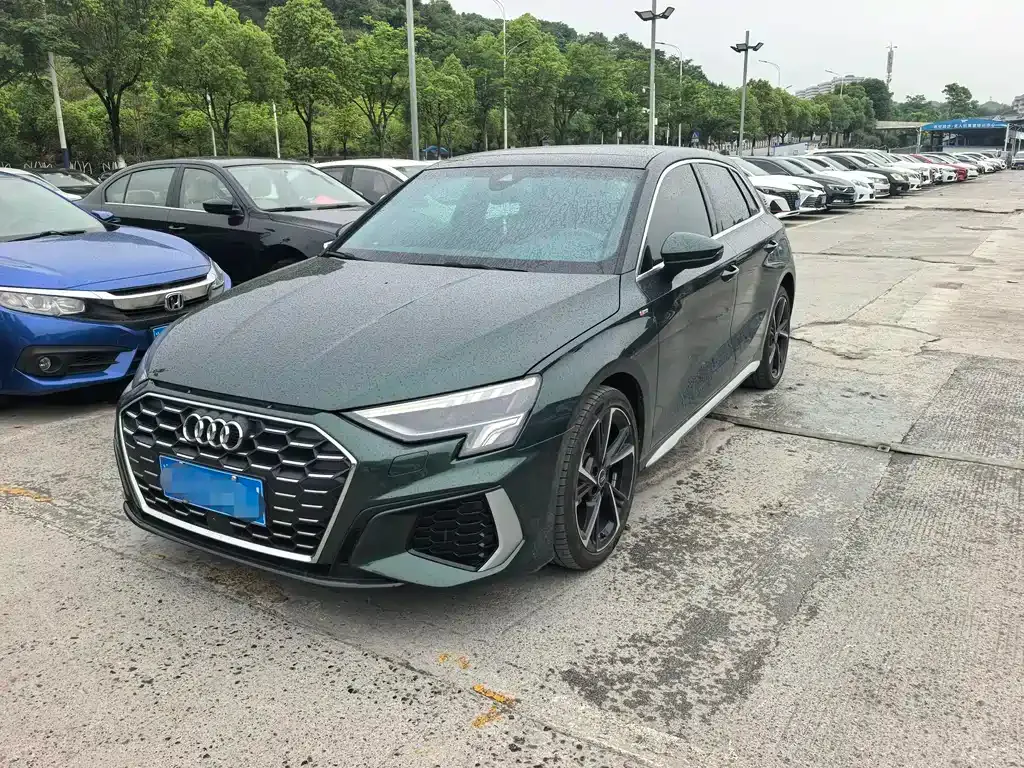 Audi A3 — фото 1