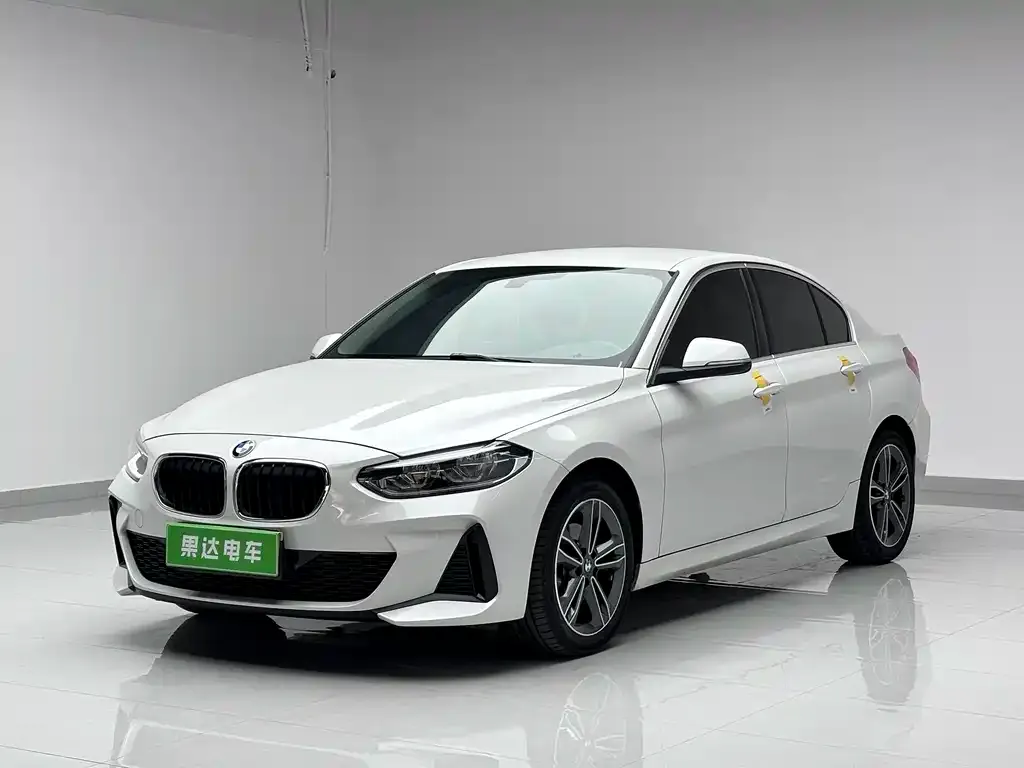 BMW 1 Series — фото 1