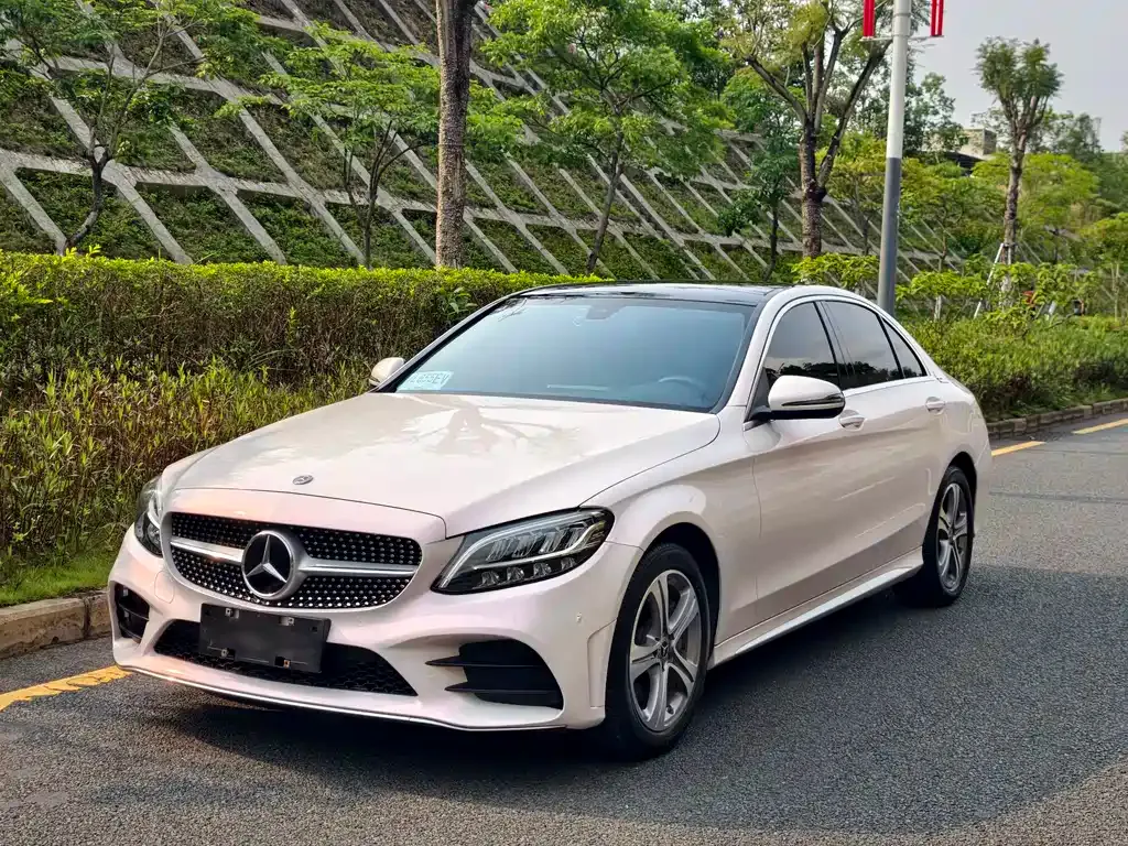 Mercedes-Benz C-Class — фото 1