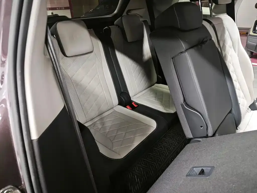 Volkswagen ID.6 Crozz 2022 из CN, фото 6
