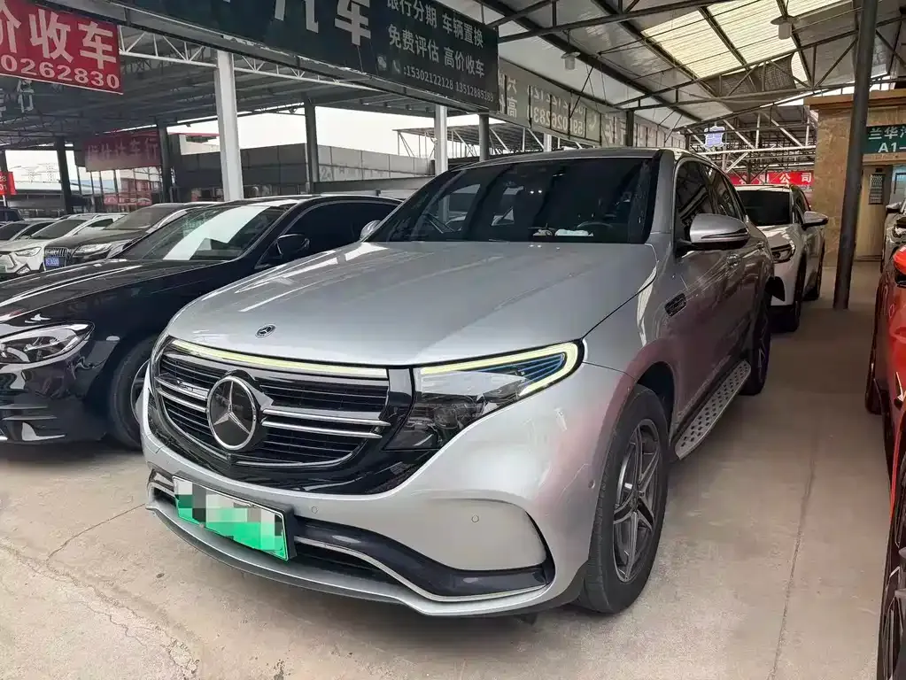 Mercedes-Benz EQC — фото 1
