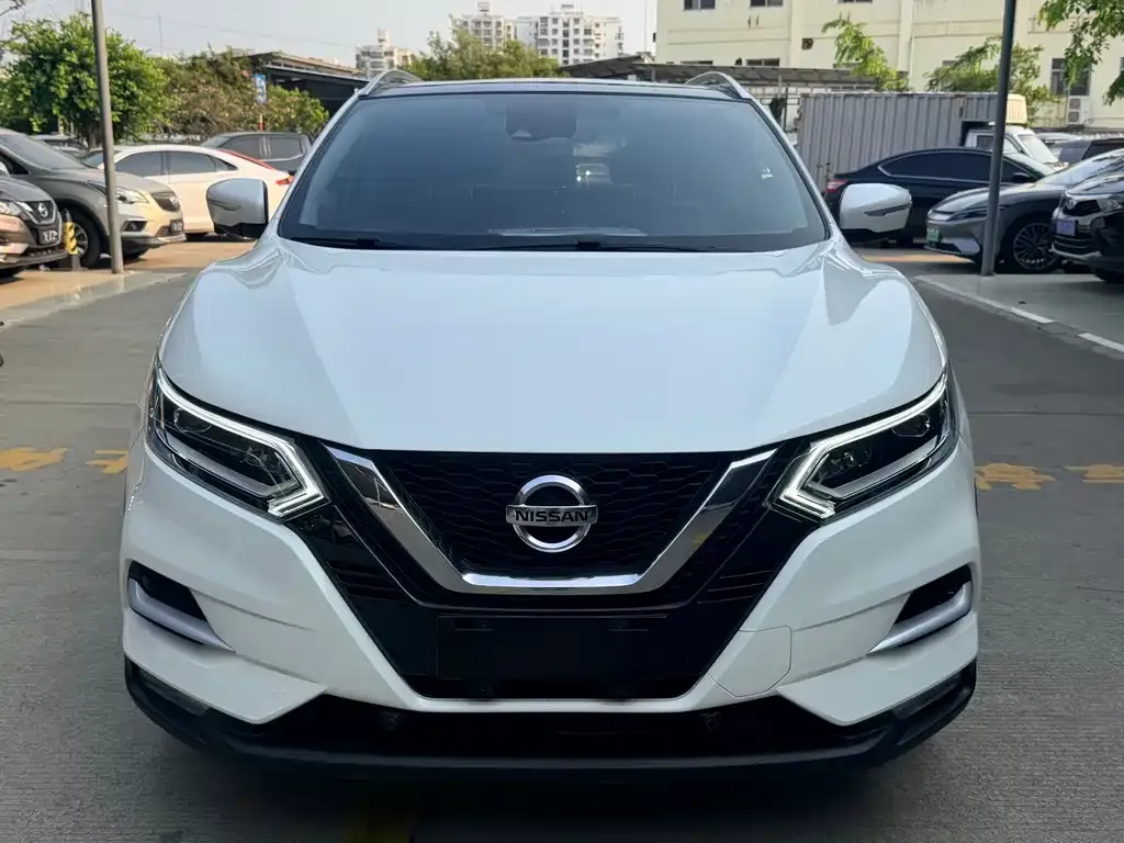 Nissan Qashqai — фото 7