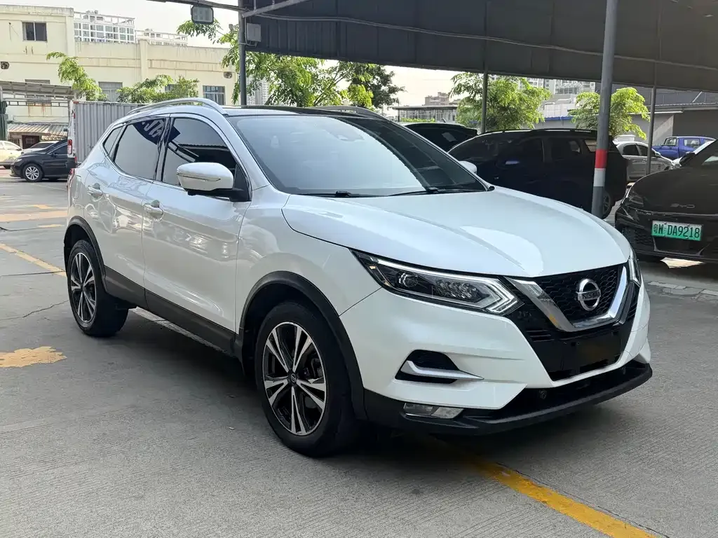 Nissan Qashqai — фото 4