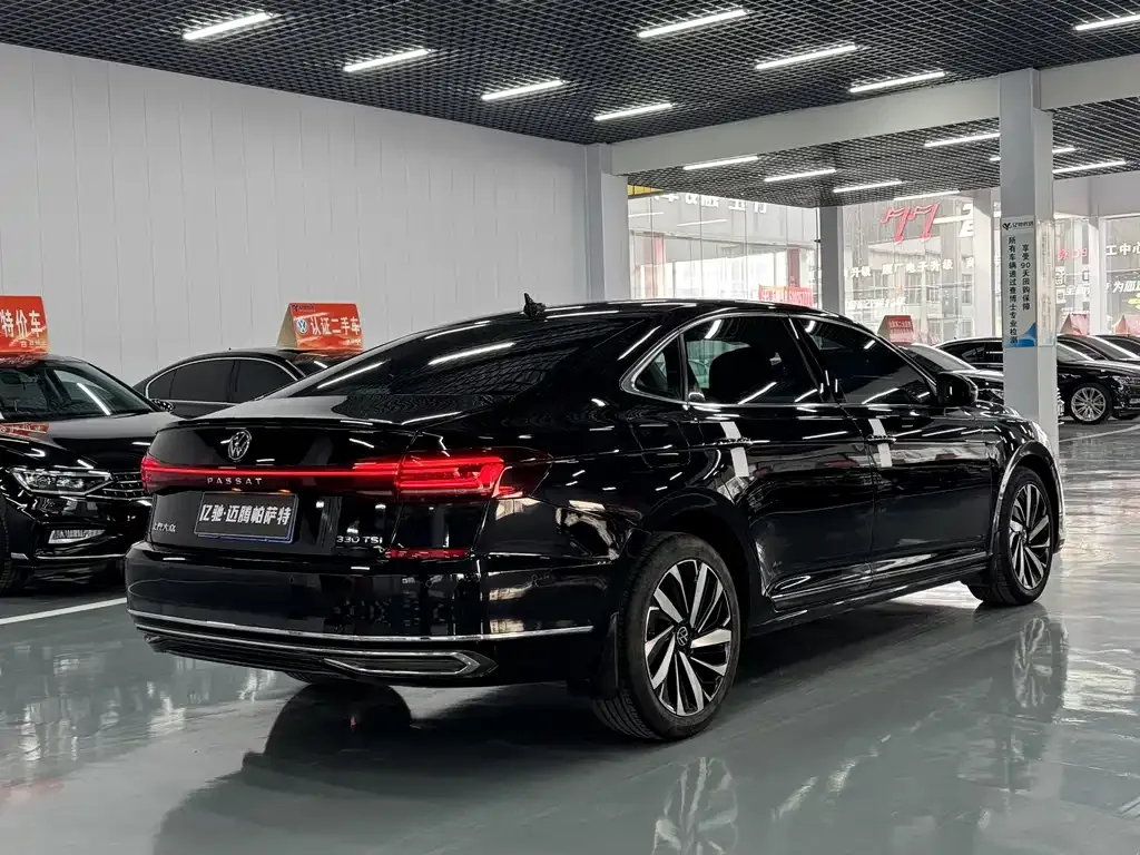 Volkswagen Passat — фото 4