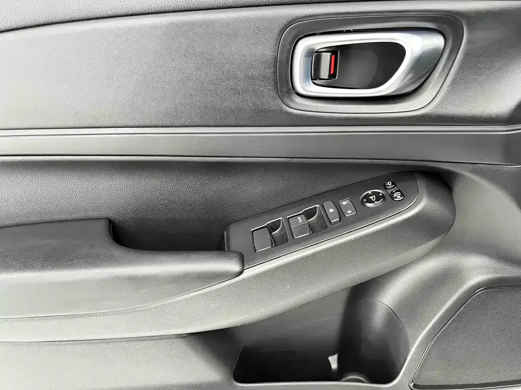 Honda Vezel 2023 из CN, фото 8