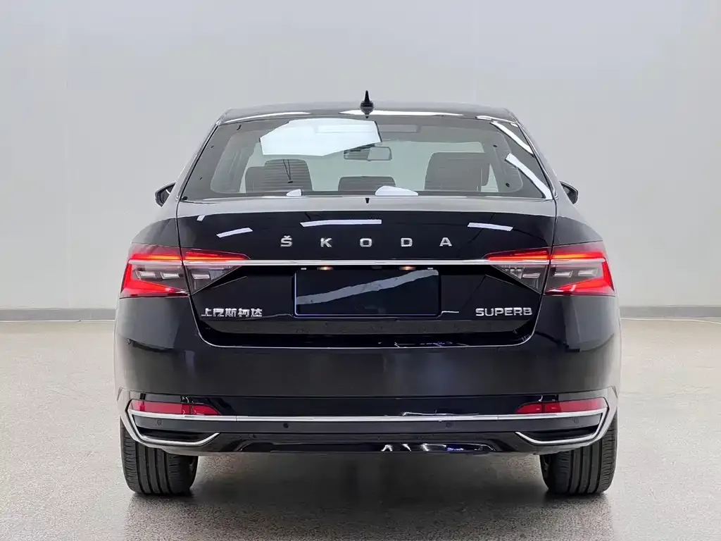 Skoda Superb 2025 из CN, фото 2