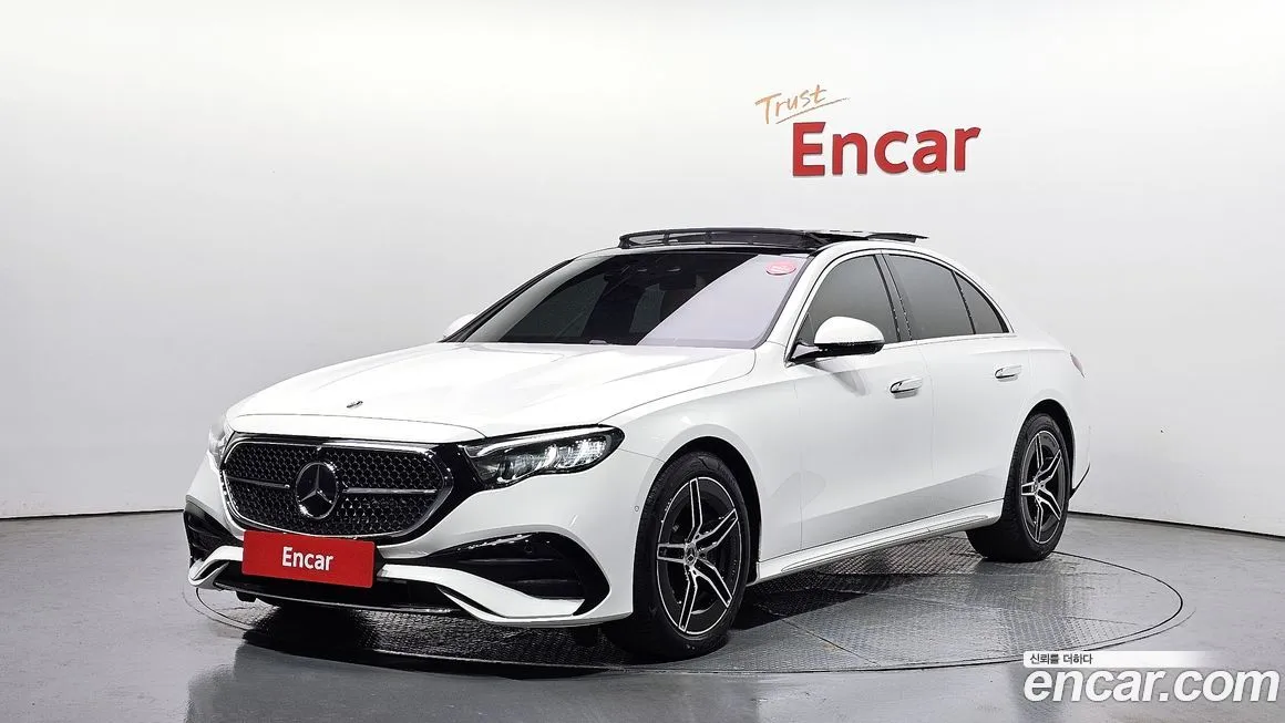 Mercedes-Benz E-Class — фото 1