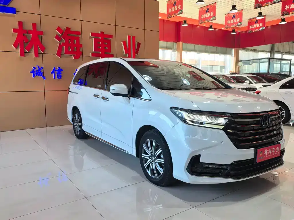 Honda Odyssey — фото 10