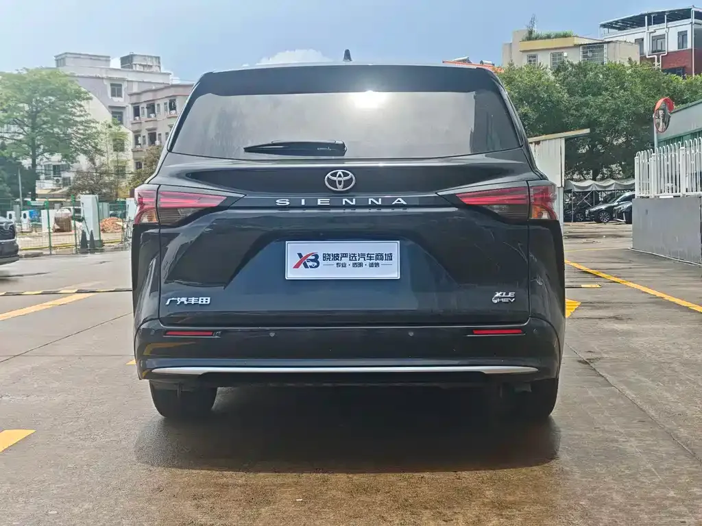 Toyota Sienna 2025 из CN, фото 4