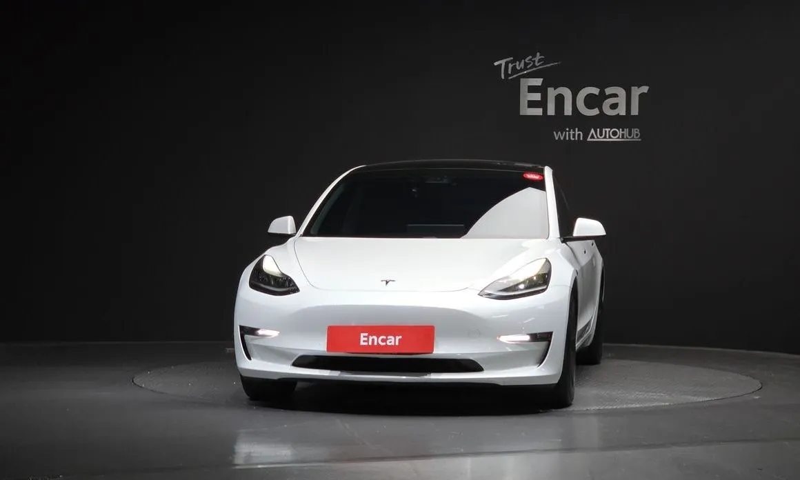 Tesla Model 3 — фото 2