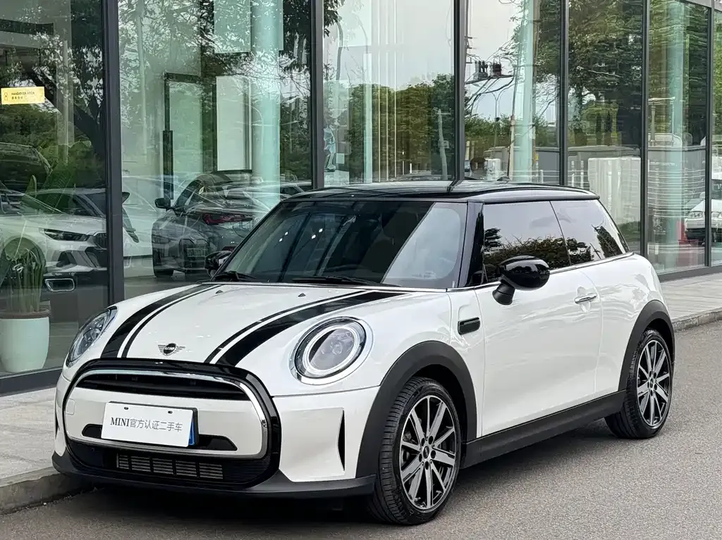 MINI Cooper (3-door) — фото 1